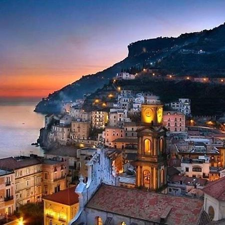 Апартаменти Amalfi Coast Palace In Мінорі Екстер'єр фото