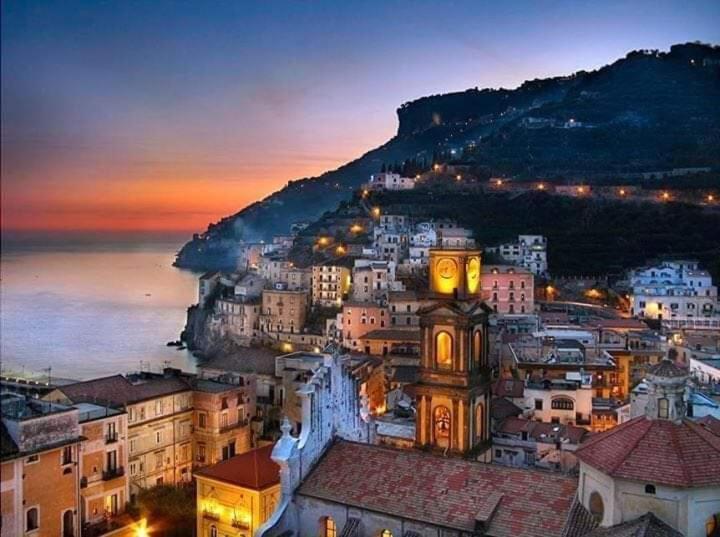 Апартаменти Amalfi Coast Palace In Мінорі Екстер'єр фото