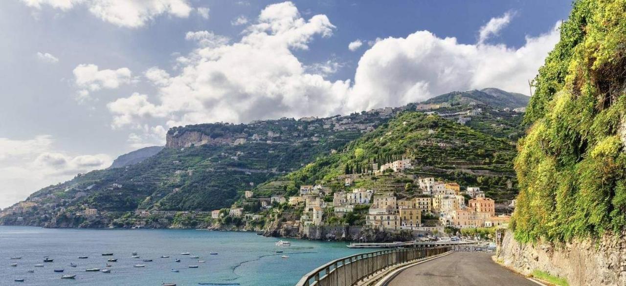 Апартаменти Amalfi Coast Palace In Мінорі Екстер'єр фото